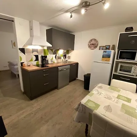 3* 22m² Rdc Pour Cures / *